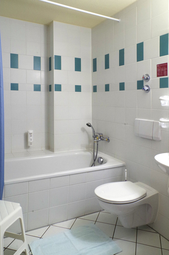 Bathroom 5, Hotel Merseburger Hof, Leipzig