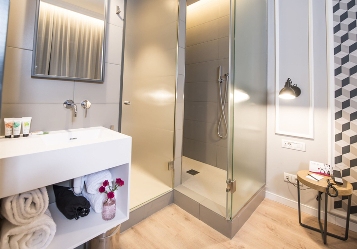 Bathroom 4, Mosaic by Ona, Barcelona