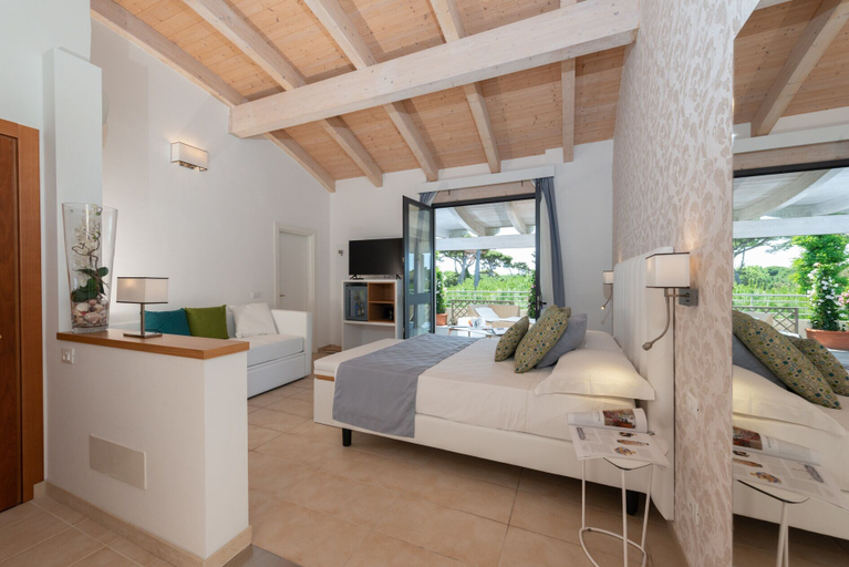 Bedroom 3, Hotel Acapulco, Lucca
