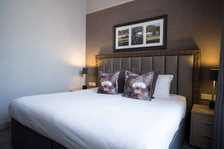 Bedroom 2, Number 10 Hotel, Glasgow
