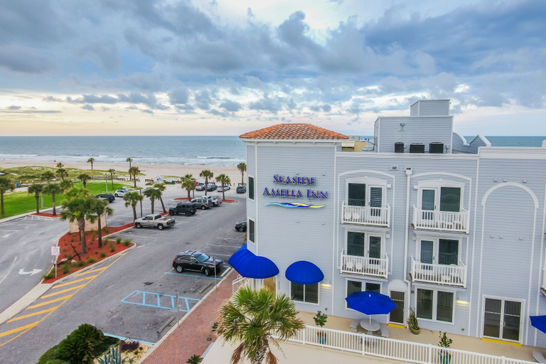 Exterior & Views 2, Seaside Amelia Inn, Nassau