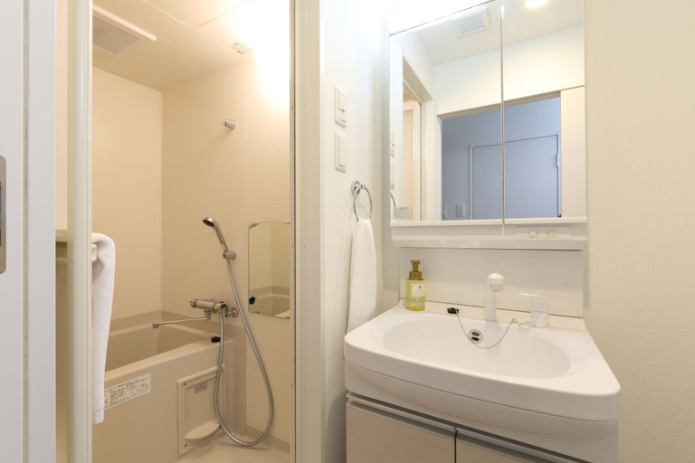 Bathroom 3, The Grand Residence Hotel Hakata, Fukuoka