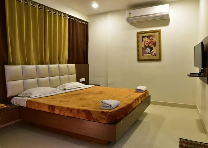 Bedroom 4, Hotel Shubh, Raipur