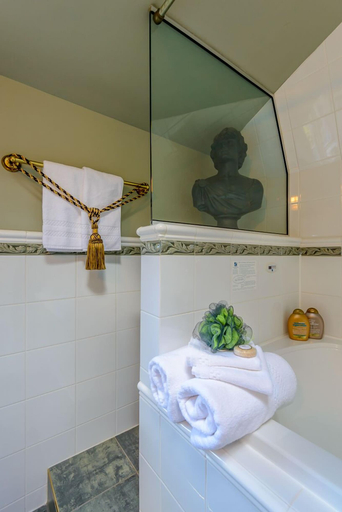 Bathroom 4, Crystal's View Bed & Breakfast, Greater Vancouver