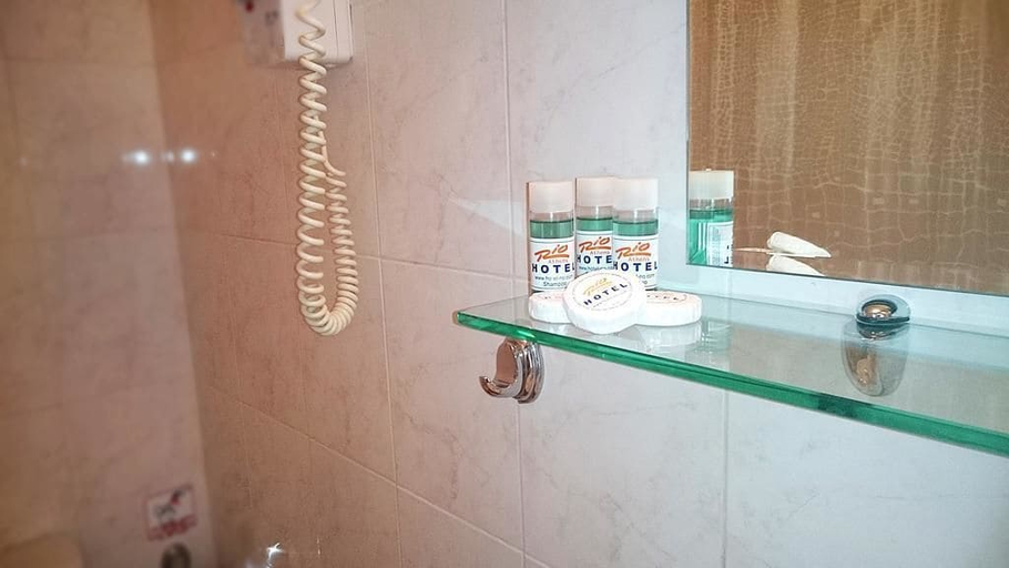 Bathroom 4, Rio Athens, Attica