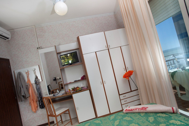 Bedroom 4, Hotel Classic, Ravenna
