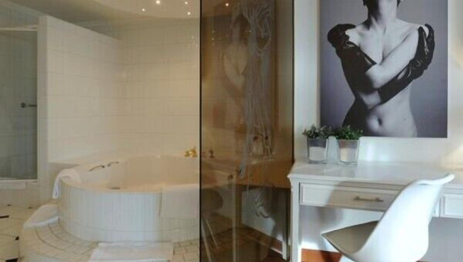 Bathroom 4, Van der Valk Hotel Nazareth - Gent, Oost-Vlaanderen