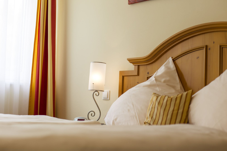Bedroom 5, Hotel Langwieder See, München