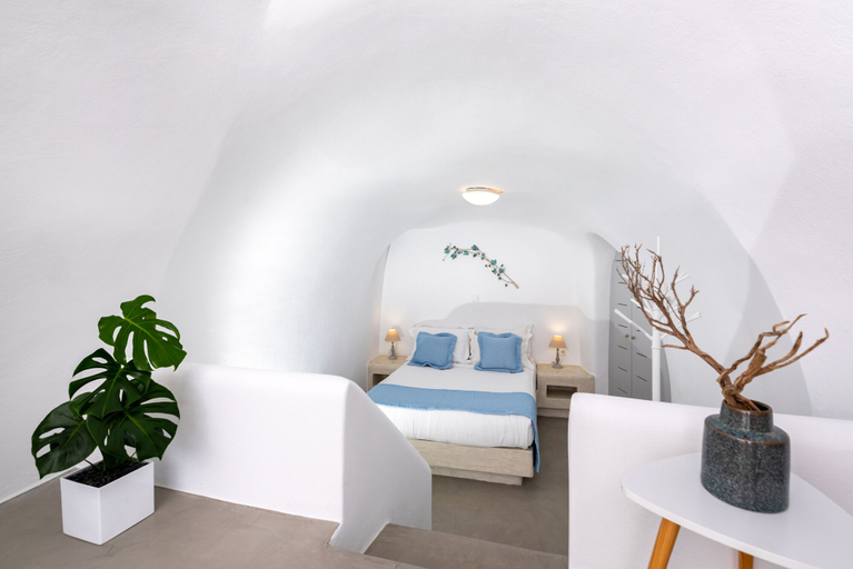 Bedroom 4, Santorini Caves, South Aegean