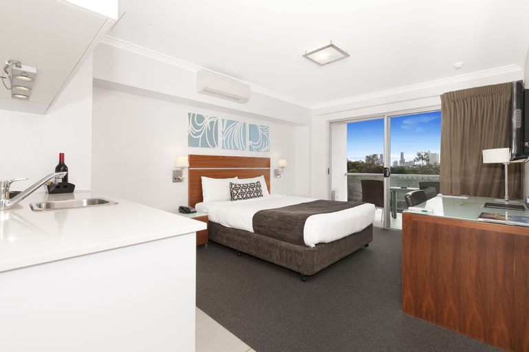 Hotel Chino, Woolloongabba