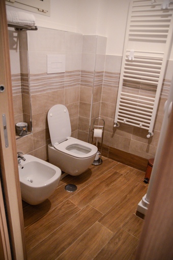 Bathroom 5, La Fara B&B, Benevento