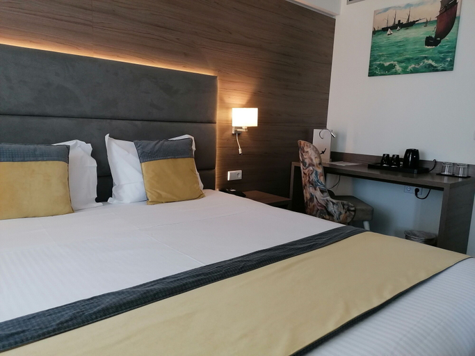 Bedroom 2, Grande Hotel da Póvoa, Póvoa de Varzim