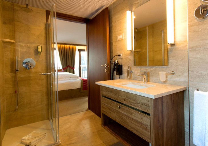 Bathroom, Hotel Breithorn, Aosta