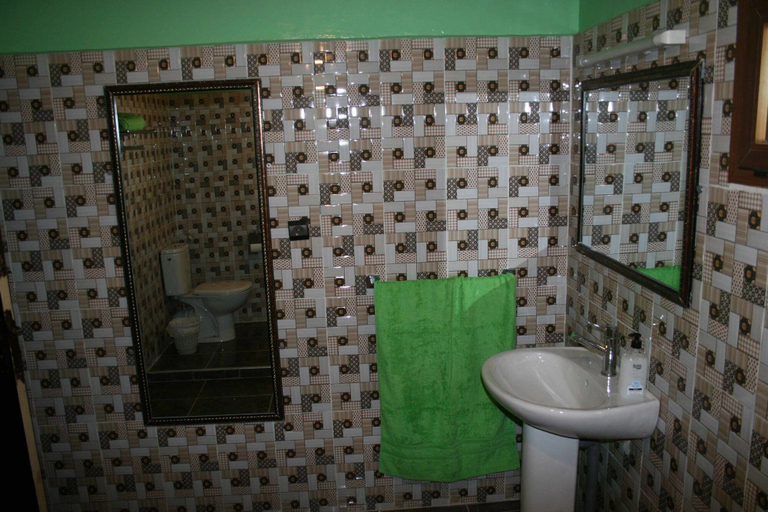Bathroom 3, Kasbah Casa Khamlia, Errachidia