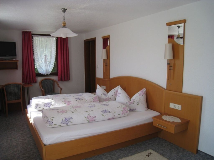 Bedroom 2, Gasthaus Pension Donishäusle, Breisgau-Hochschwarzwald