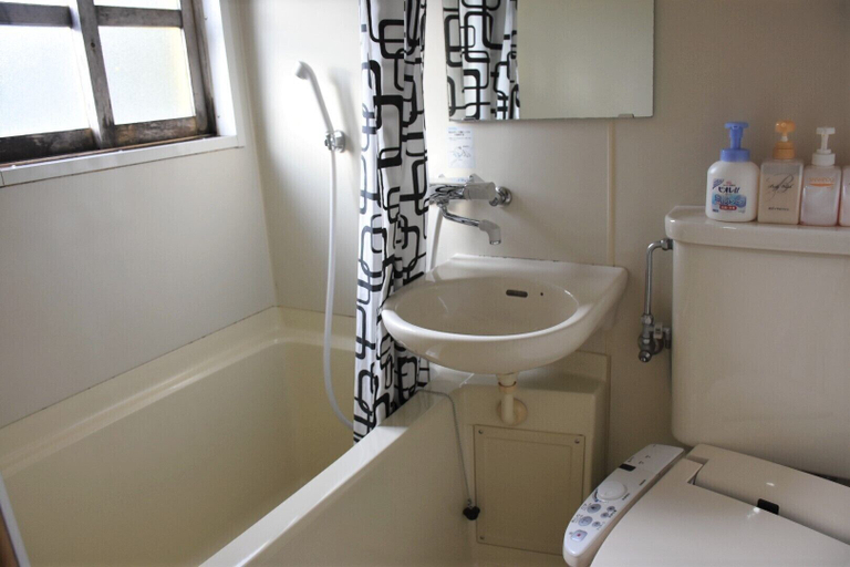 Bathroom, Partners House Yuasa, Yuasa