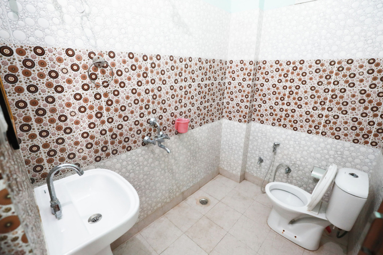 Bathroom 4, UbEx Home Rishikesh - Hostel, Garhwal