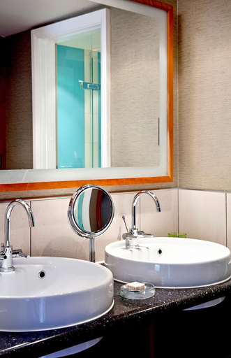 Bathroom 4, The Glasshouse, Autograph Collection, Edinburgh
