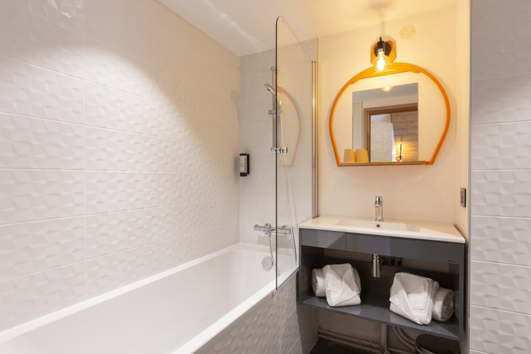 Bathroom 5, Hotel Base Camp Lodge - Bourg Saint Maurice, Savoie