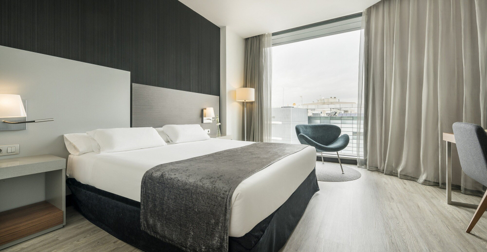 Bedroom 3, Hotel ILUNION Atrium, Madrid