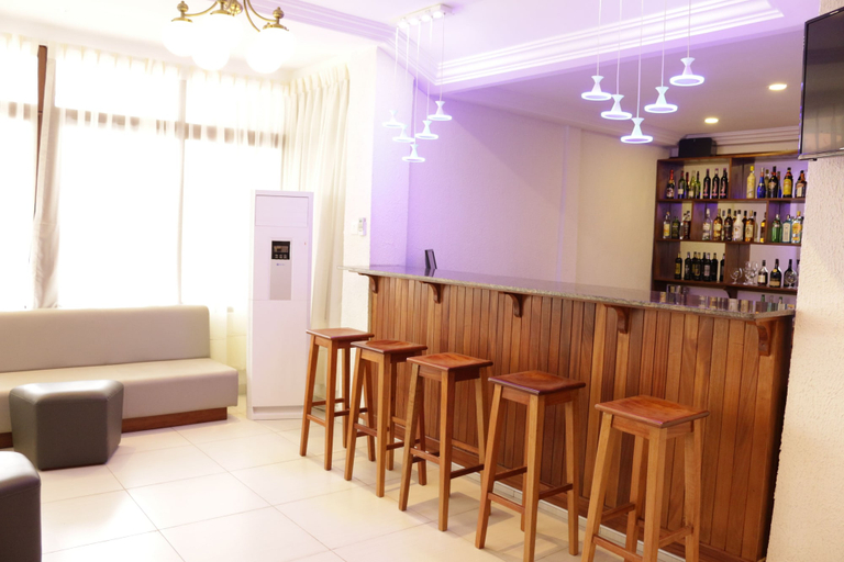 Others 5, Coconut Grove Sakumono Hotel, Tema