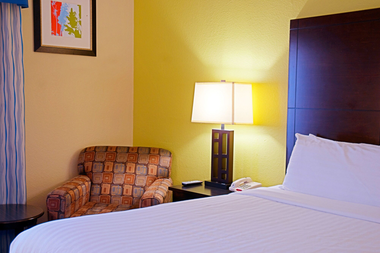 Bedroom 3, Super 8 by Wyndham Irving/DFW Apt/North, Irving