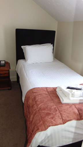 Bedroom 3, San Clu Hotel, Kent