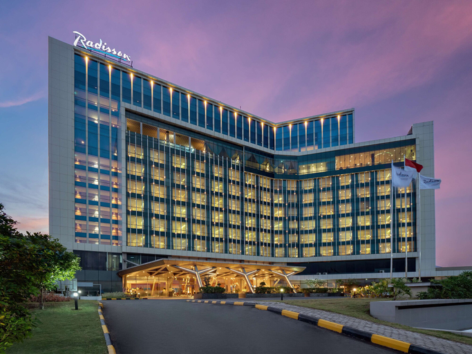 Exterior & Views 2, Radisson Golf & Convention Center Batam, Batam