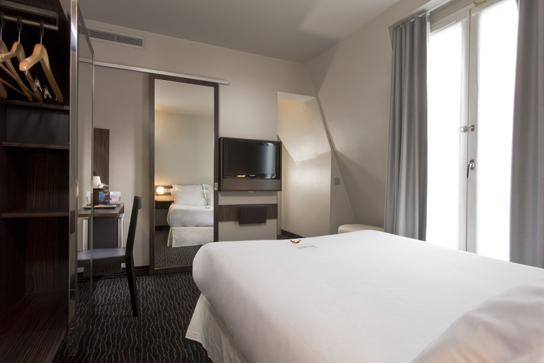 Bedroom 3, Hotel Libertel Gare de l'Est Francais, Paris