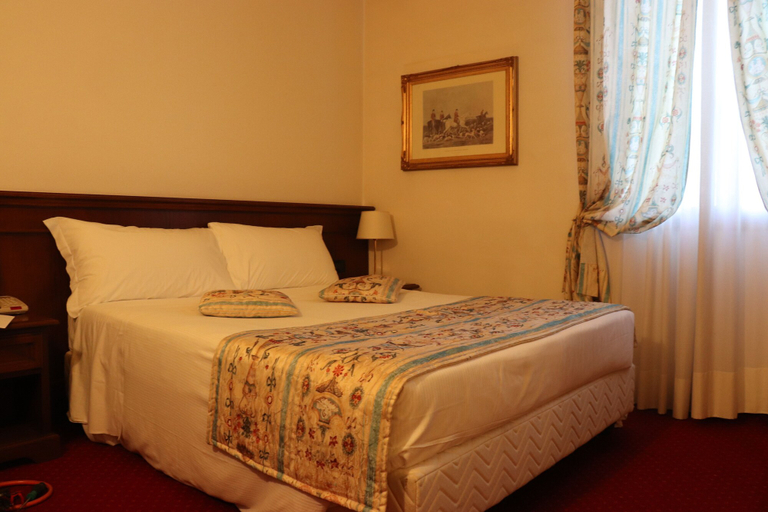 Bedroom 3, Meditur Hotel Bologna, Bologna