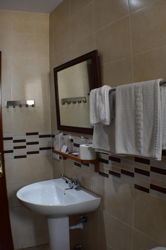 Bathroom 5, Hostal Alamare, Sevilla
