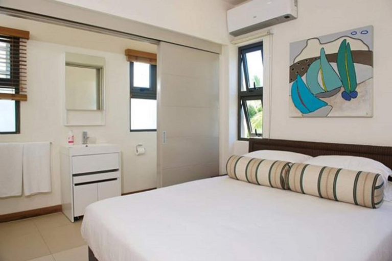 Bedroom 2, Coral Bay by Dream Escapes