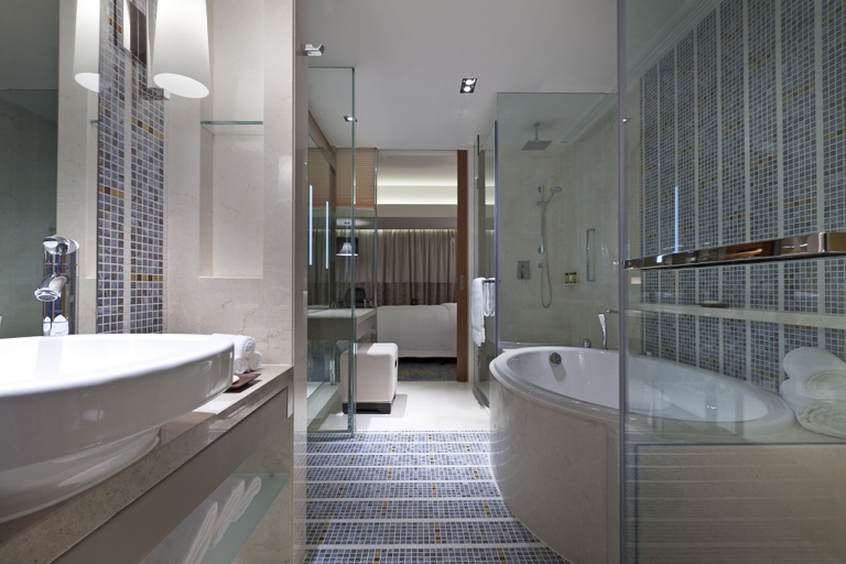 Bathroom 5, Sheraton Grand Beijing Dongcheng Hotel, Beijing