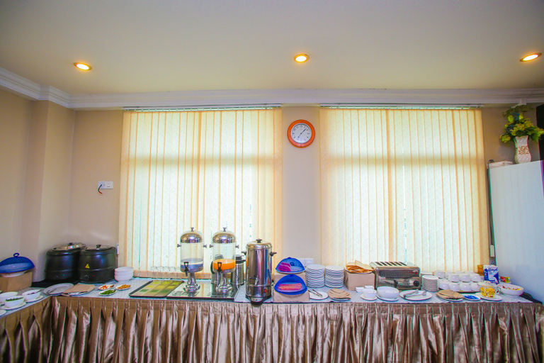 Food & Drinks 5, Grace Treasure Hotel, Yangon