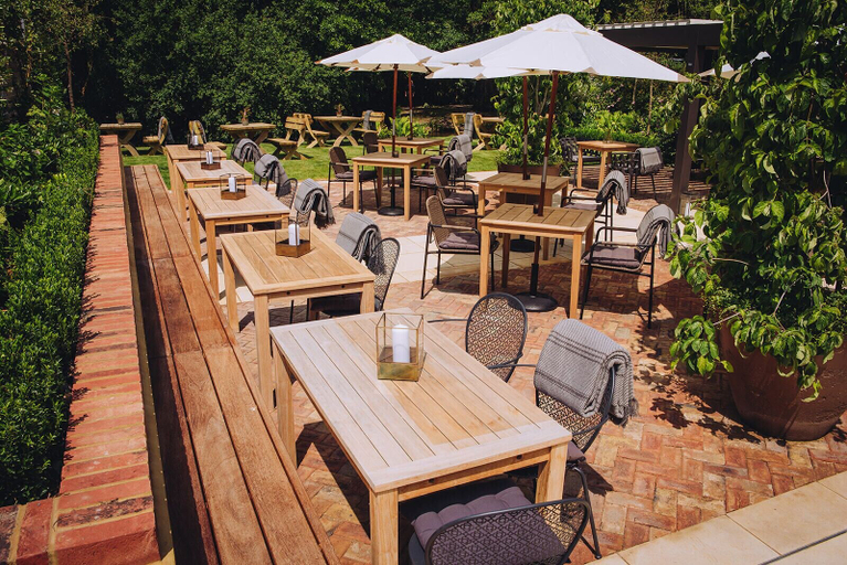 Food & Drinks 4, The Drummond at Albury                                                                     , Surrey