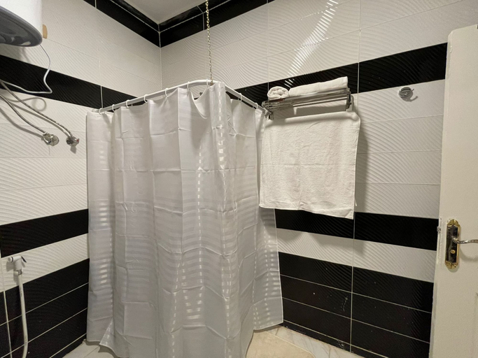 Bathroom 3, Kemet Hotel and Apartment, Luxor