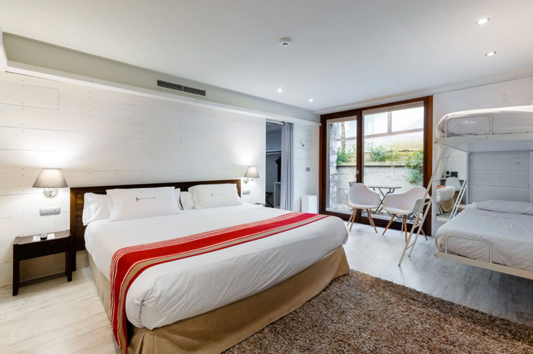 Bedroom 30