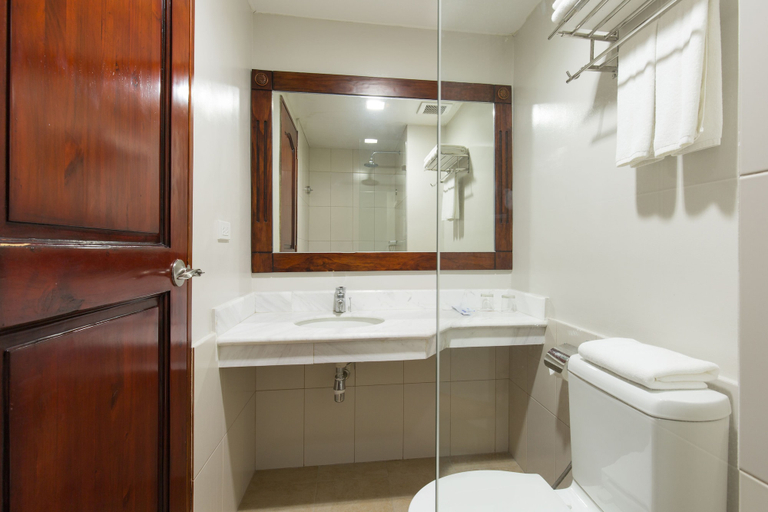 Bathroom 4, MJ Hotel & Suites, Cebu City