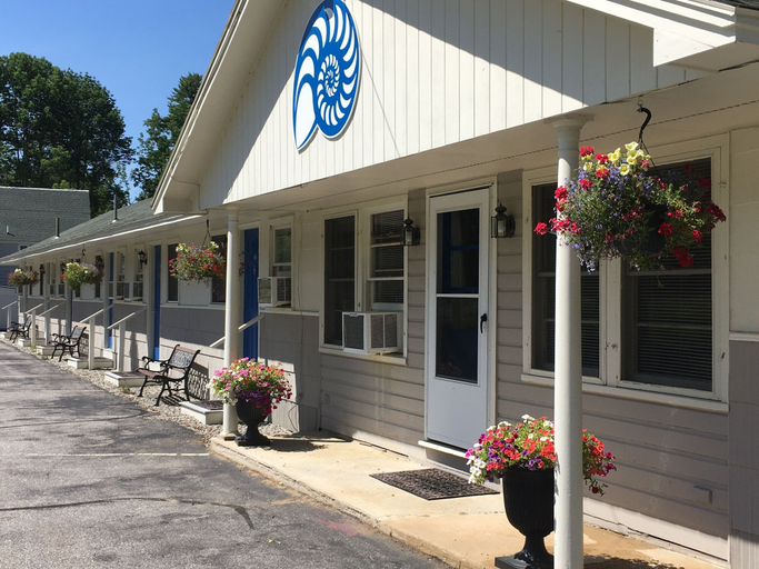 Exterior & Views 2, Highland Lake Resort, Cumberland