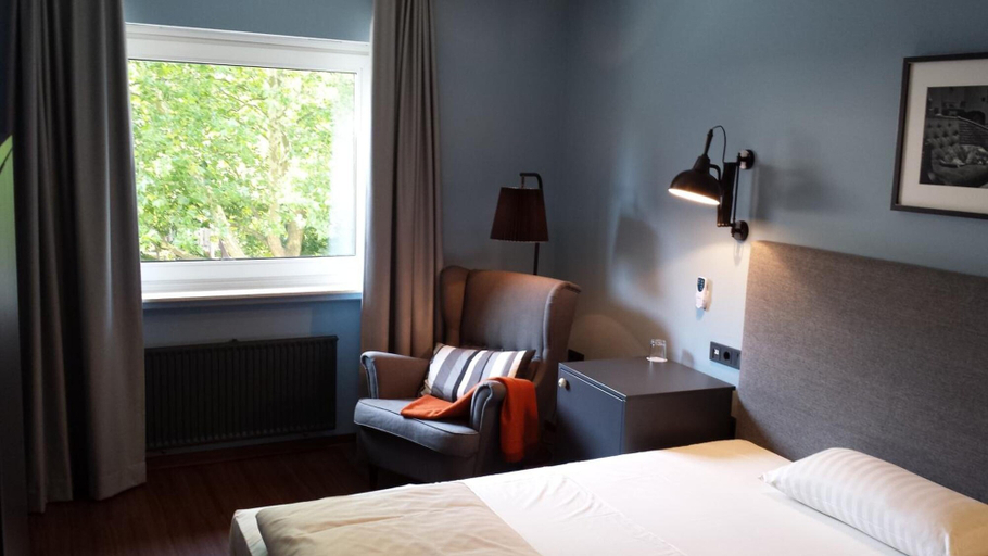 Bedroom 5, Hotel Henry, Offenbach