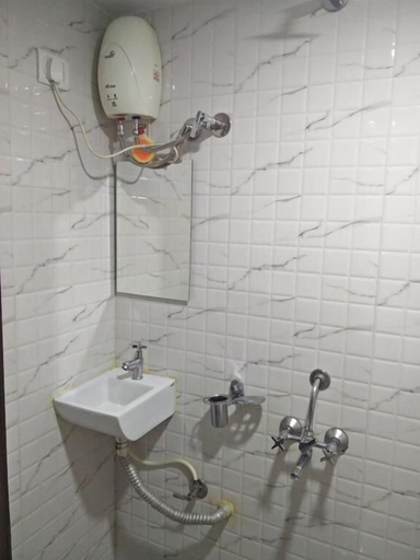Bathroom 5, Hotel Sion Residency, Mumbai City