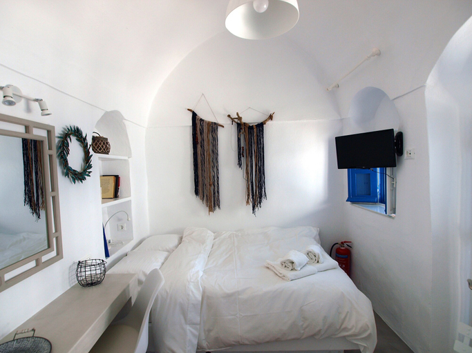 Bedroom 3, Santorini Caves, South Aegean