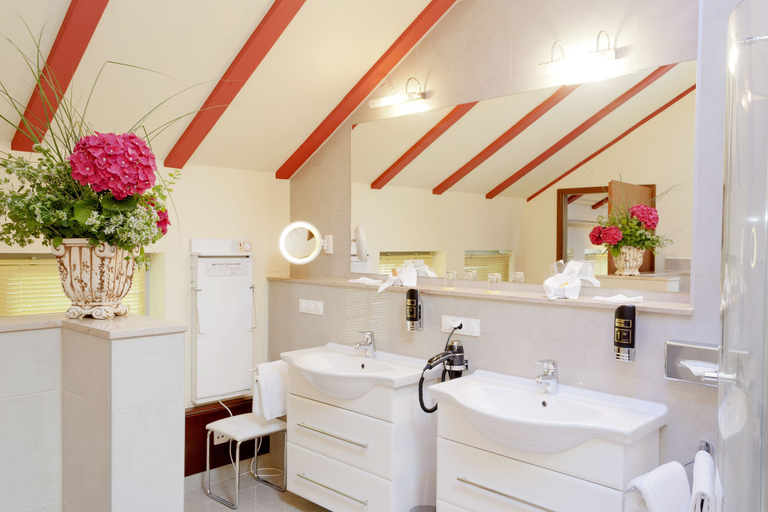 Bathroom 4, Hotel Villa Monte Vino, Potsdam
