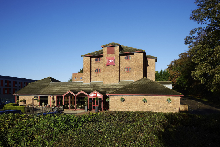 Exterior & Views 2, ibis London Luton Airport, Luton