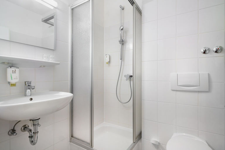 Bathroom 5, Hotel Hagemann, Hamburg