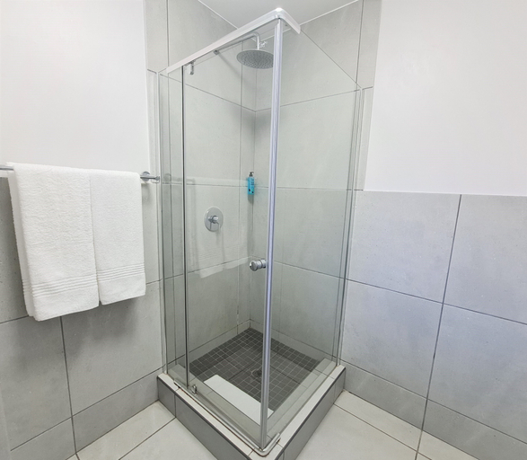 Bathroom 3, MINT Express Sandton View, City of Johannesburg