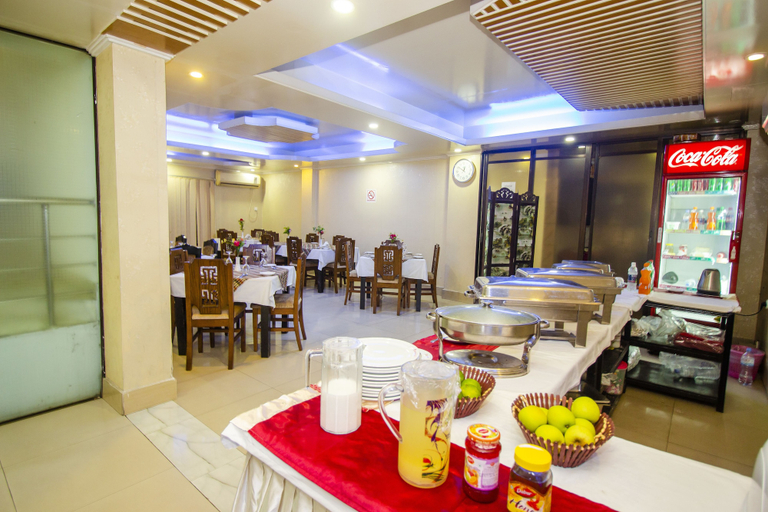 Food & Drinks 4, Hotel Lake Breeze, Dhaka