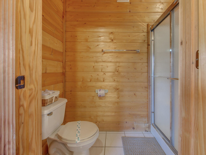 Bathroom 3, Natures Paradise, Sevier