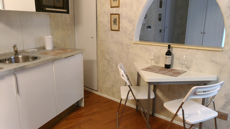 Others 5, Hotel Santa Croce, Florence