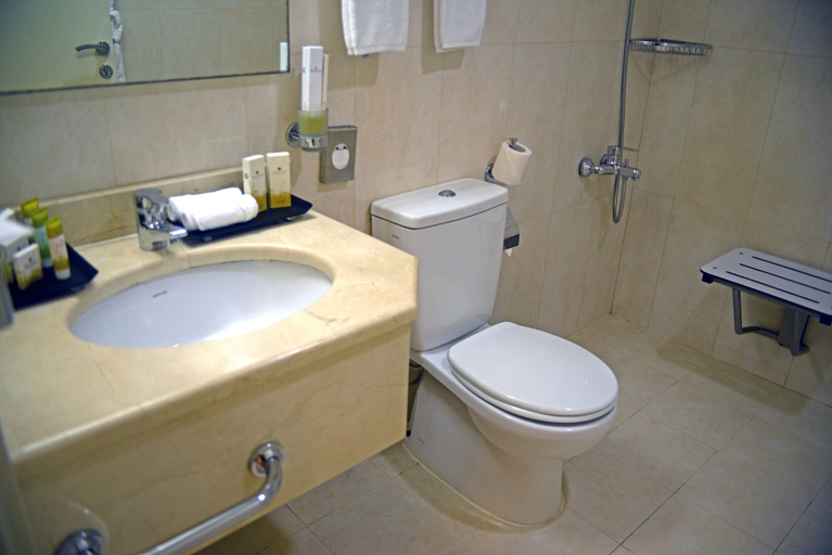 Bathroom 5, Ramada Hotel & Suites by Wyndham Ajman, Ajman